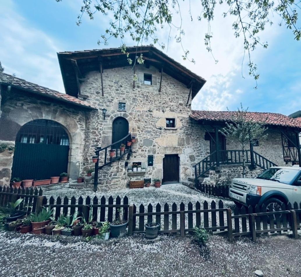 Villa Little Tower Potes Exterior foto